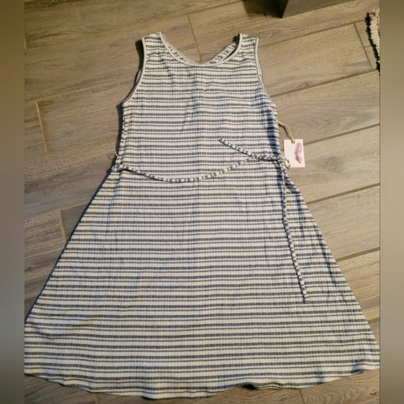Jessica Simpson Dresses & Skirts - Jessica Simpson tank top style maternity dress size large. New